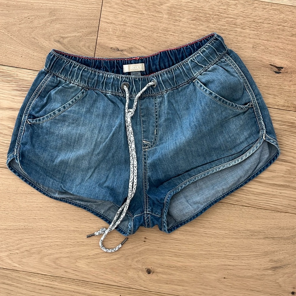 Roxy short- LIKE NEW